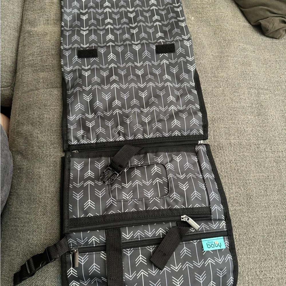 Black and White Diaper Cover with Modern Arrow Design